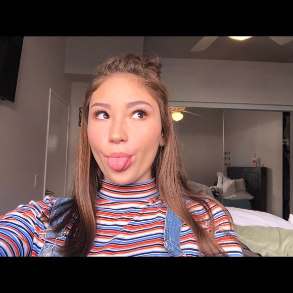 Meet your Posher, Amanda - Picture 1 of 1